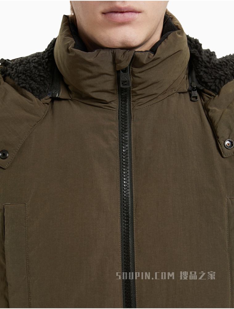 Calvin Klein 男士连帽抽绳立领交叠LOGO羽绒服J319614