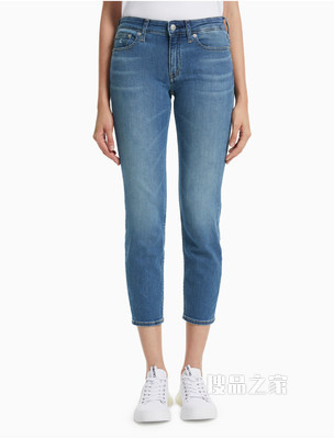 Calvin Klein 女士低腰款时尚水洗磨白猫须修身牛仔裤J216029