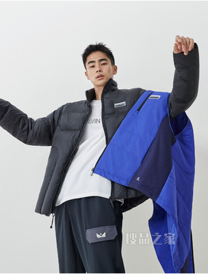 Calvin Klein男士立领拉链胶质LOGO贴章休闲马甲4MF1O504