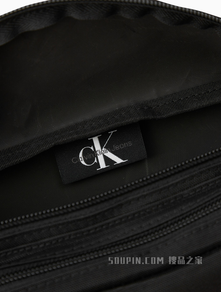 Calvin Klein 男士插扣多拉链立体胶质LOGO腰包HH3033