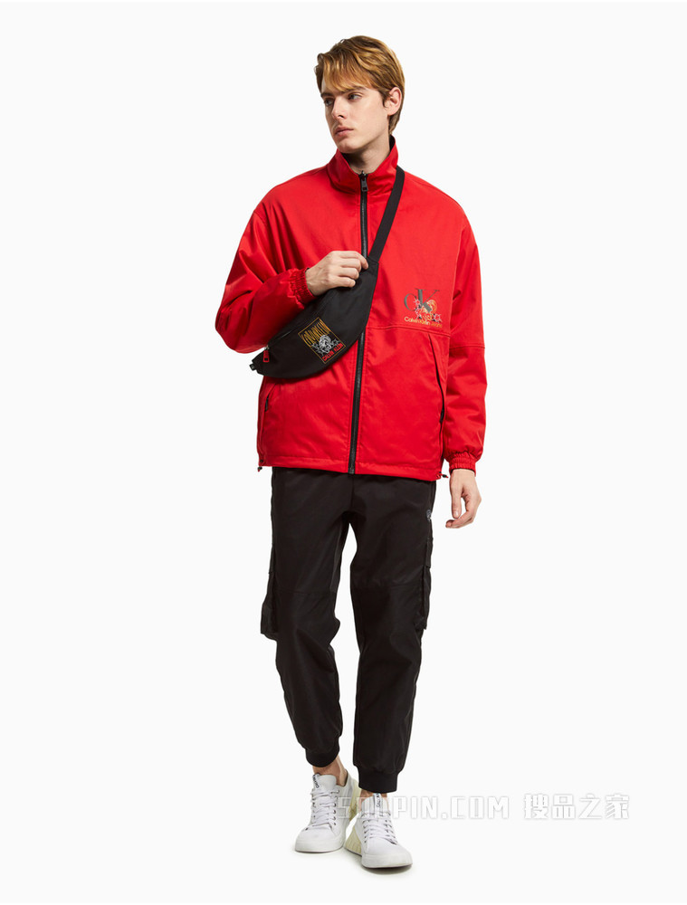 【虎年限定】Calvin Klein 男士新春虎纹印花腰包HH3055