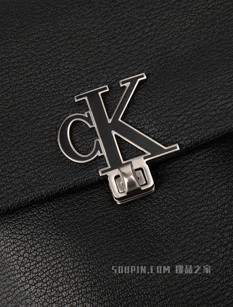 Calvin Klein 女士可调节肩带压印LOGO单肩手机包DP1504