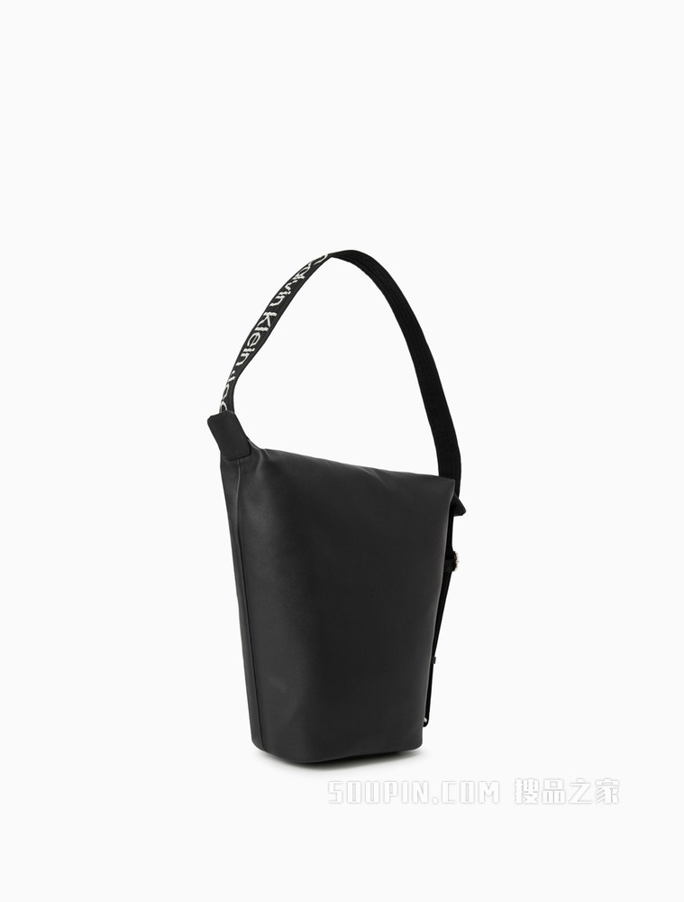 Calvin Klein 女士可调节织带LOGO压印单肩水桶包DH2938