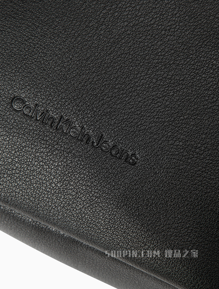 Calvin Klein 女士可调节织带LOGO压印单肩水桶包DH2938