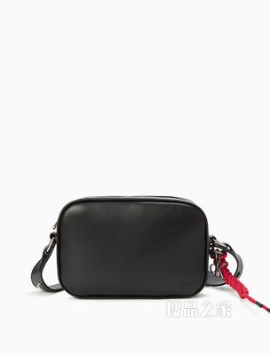 Calvin Klein 女包新年红绳结压印LOGO单肩斜挎相机包DH2778