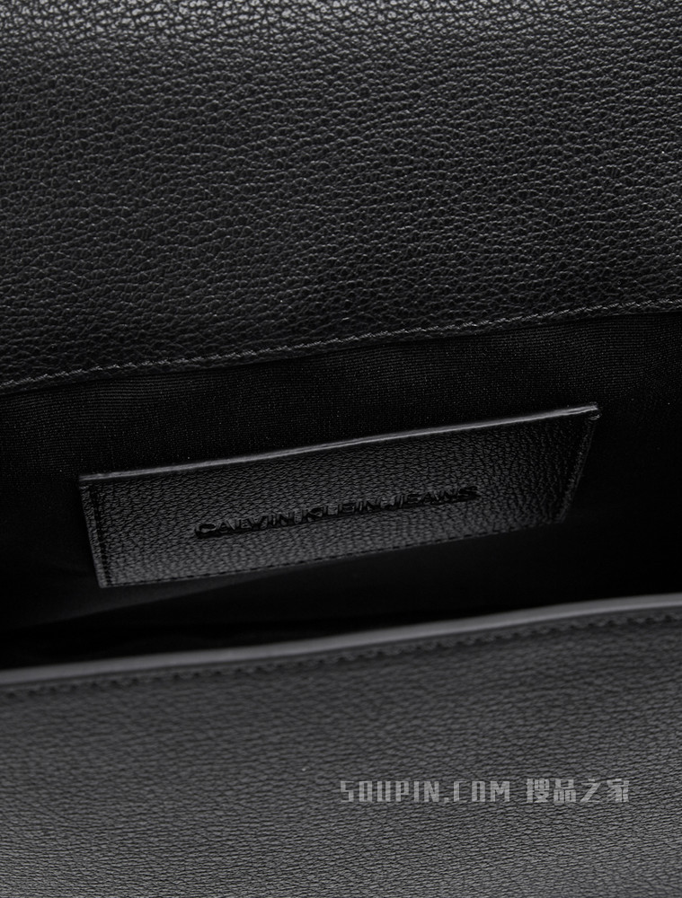 Calvin Klein 女包时髦LOGO板扣翻盖长方形背提包DH2763