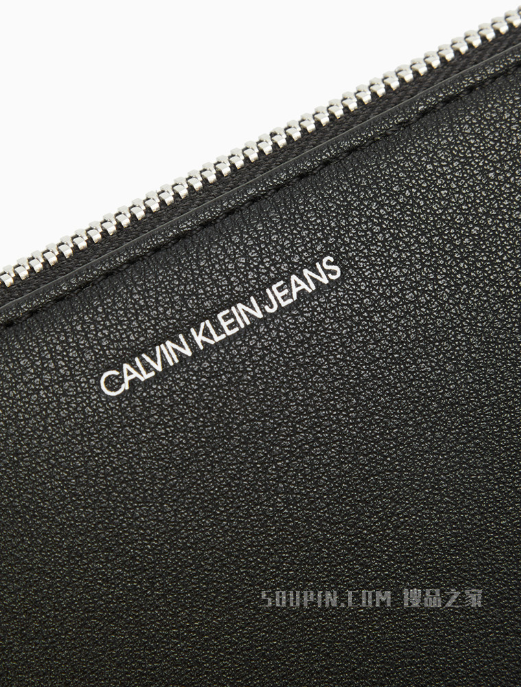 Calvin Klein 女包金属LOGO圆弧底座立体背提包DH2771
