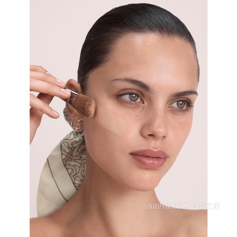 博柏利柔雾持妆粉底液 - 浅暖色 30 号 - 女士