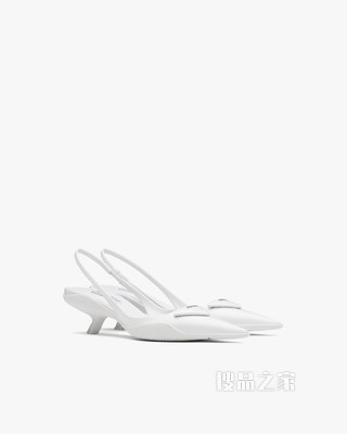 亮面皮革后饰带高跟鞋