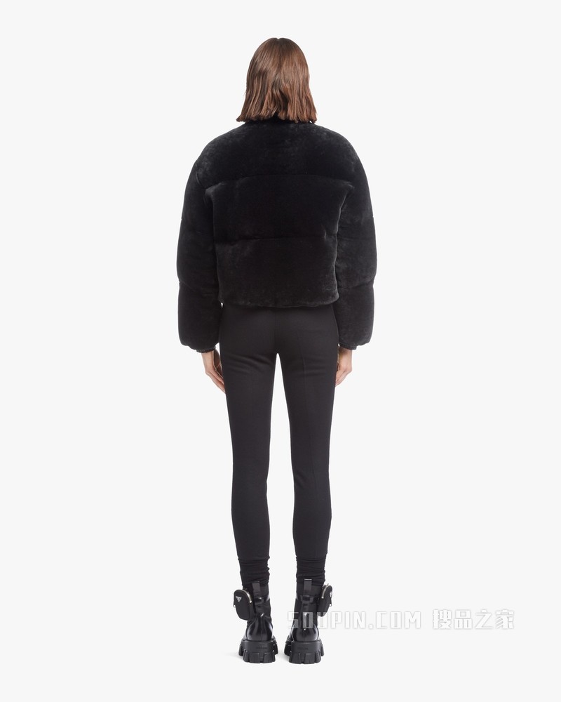 毛羊皮外套
