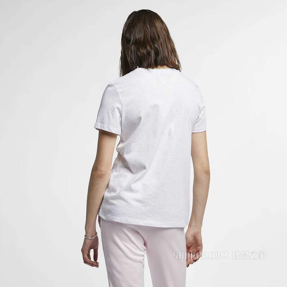 Nike Sportswear Essential 女子T恤