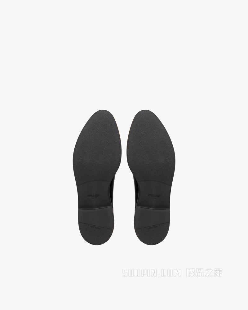 亮面皮革尖头切尔西靴