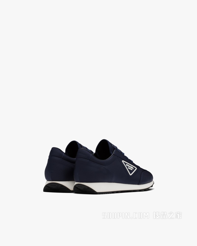 尼龙华达呢运动鞋