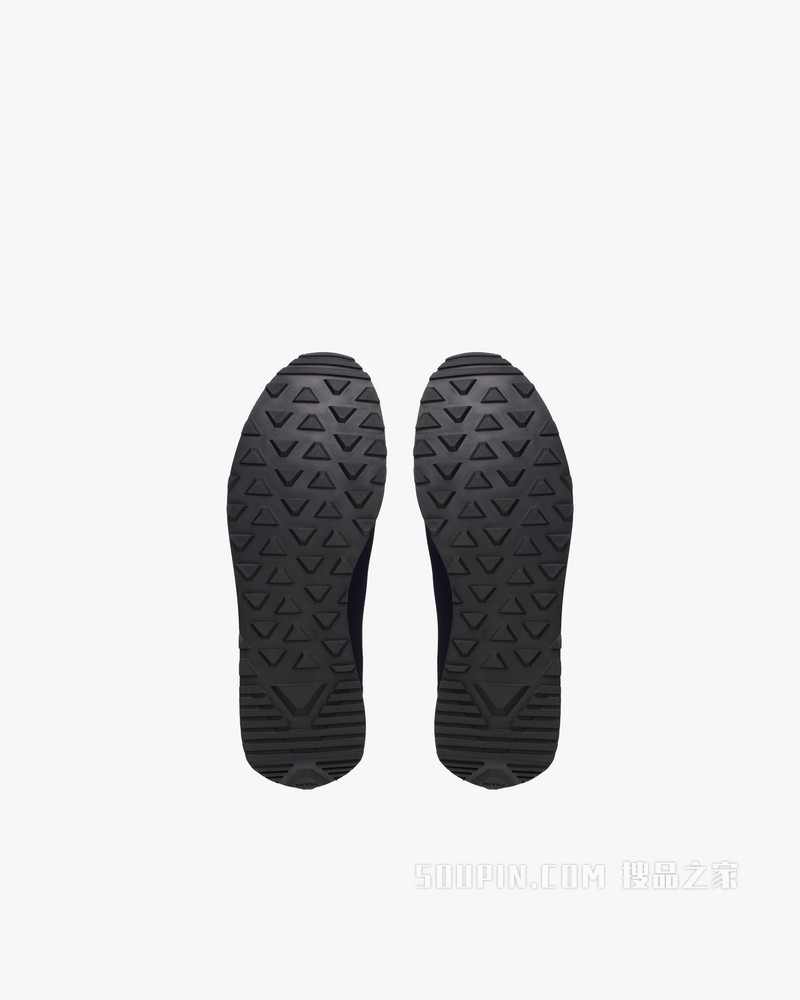 尼龙华达呢运动鞋