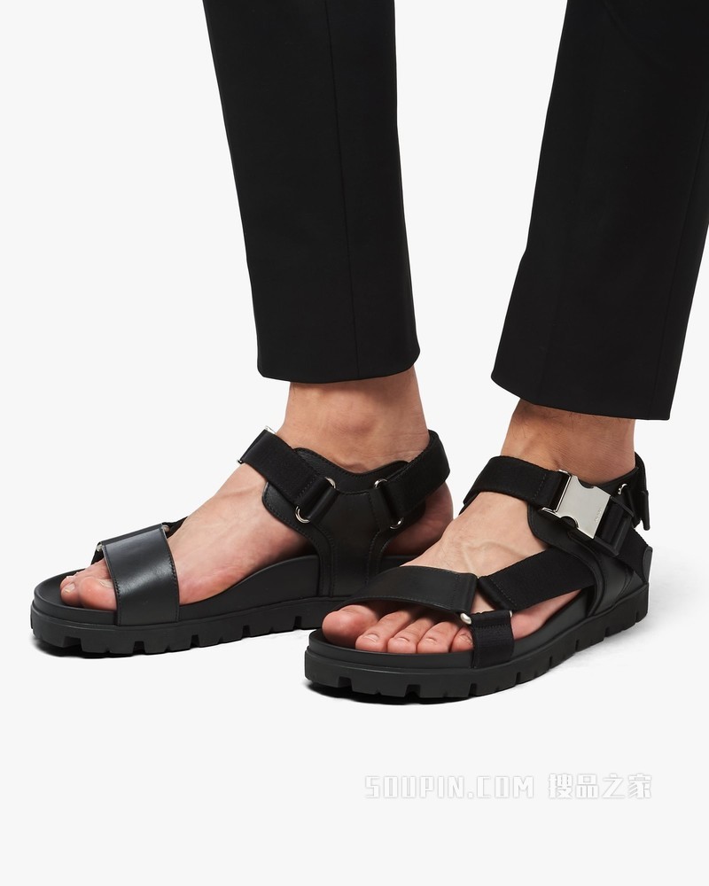 皮革和尼龙饰带运动凉鞋