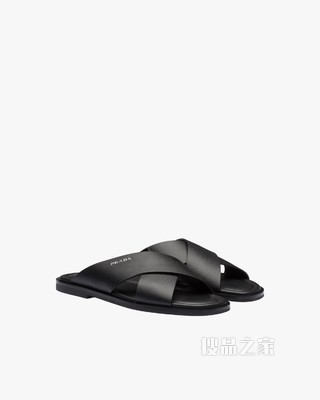 Saffiano 皮革凉鞋