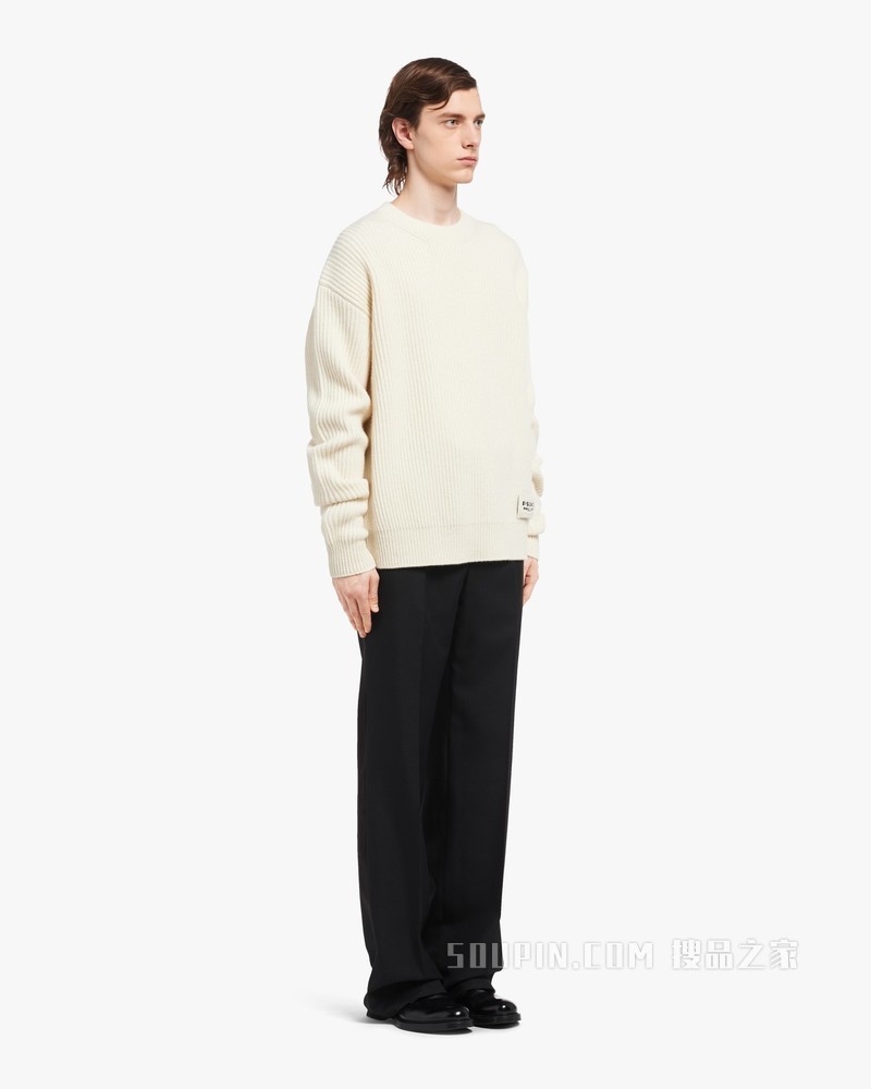 羊绒和羊毛毛衣
