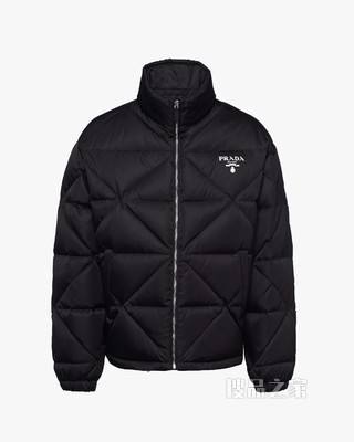 Re-Nylon 再生尼龙羽绒外套