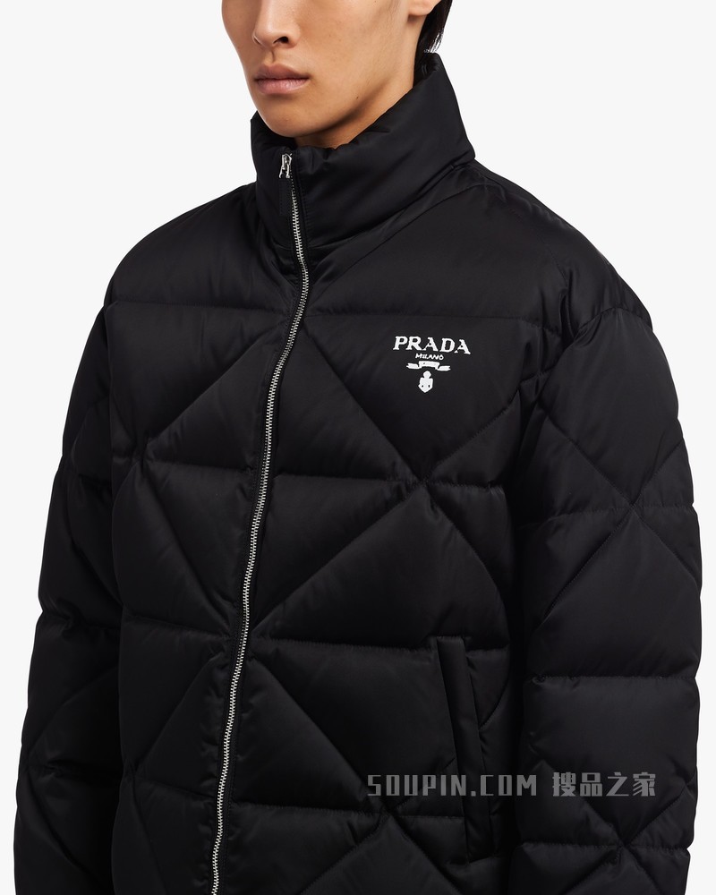 Re-Nylon 再生尼龙羽绒外套