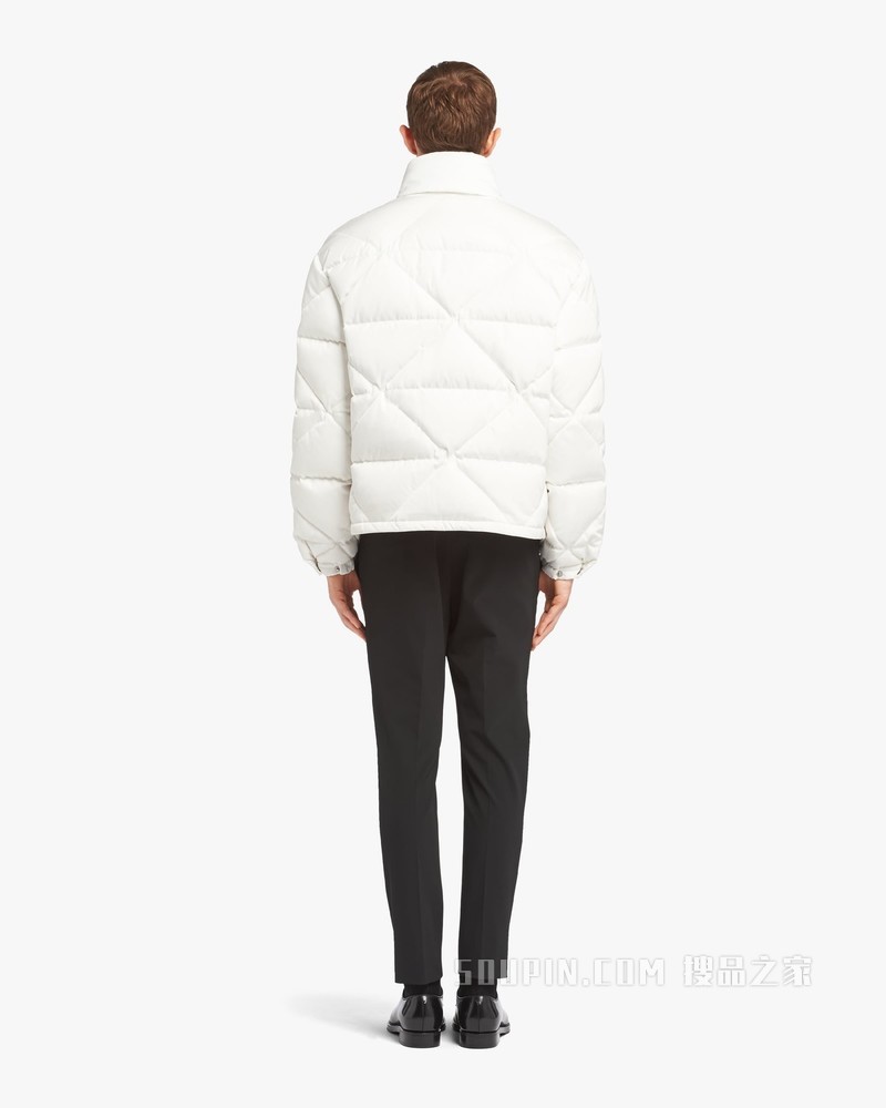 Re-Nylon 再生尼龙羽绒外套