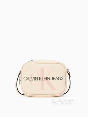 【圣诞礼物】Calvin Klein 女包层叠LOGO印花长方形相机包DH2790