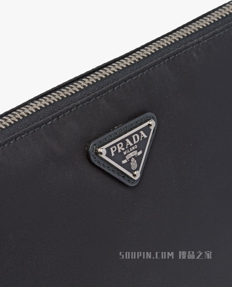 Re-Nylon 再生尼龙和Saffiano 皮革手拿包