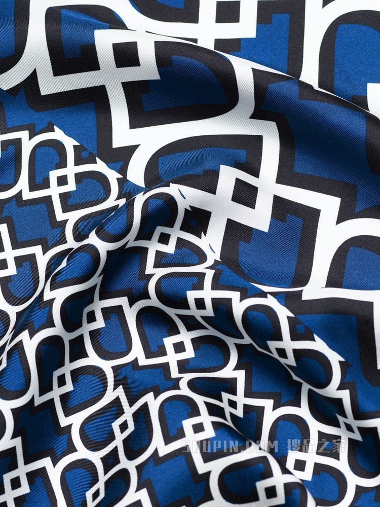 D Upside Down XL Scarf 55