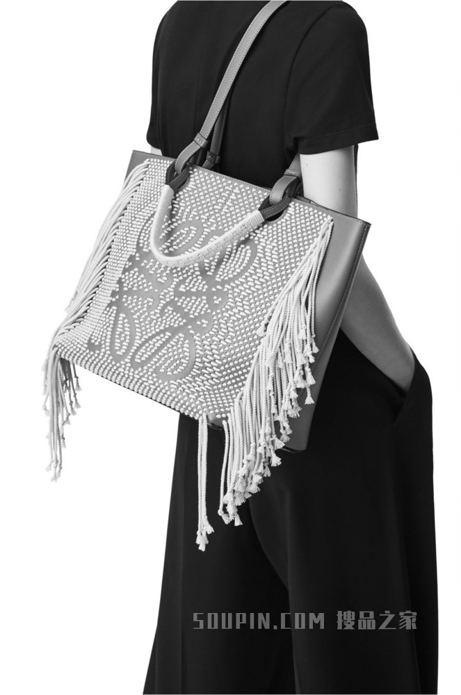 绳子和经典牛皮革 Anagram Tote 手袋