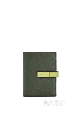 中号柔软粒面牛皮革垂直钱包