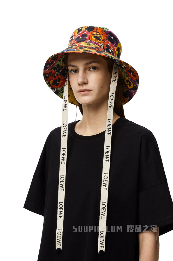 帆布和牛皮革三色堇渔夫帽