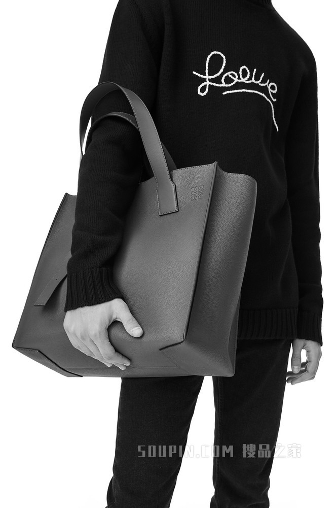 柔软粒面牛皮革 Buckle Tote 手袋