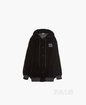 天鹅绒帽衫