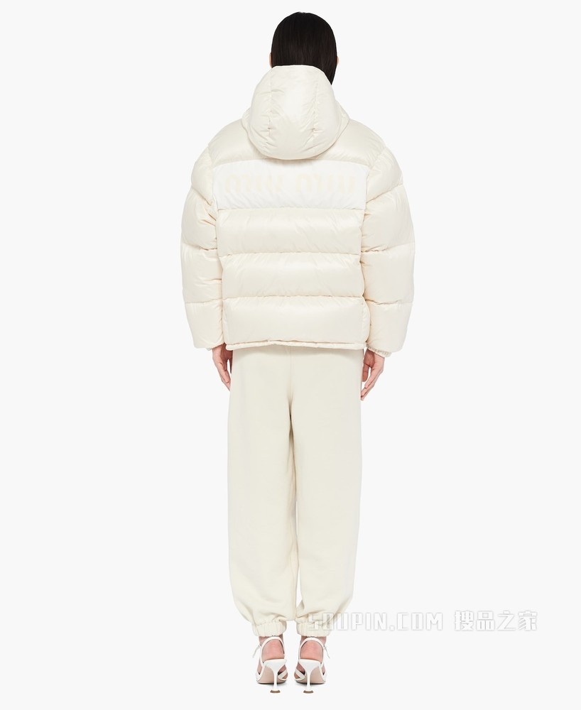 尼龙羽绒外套
