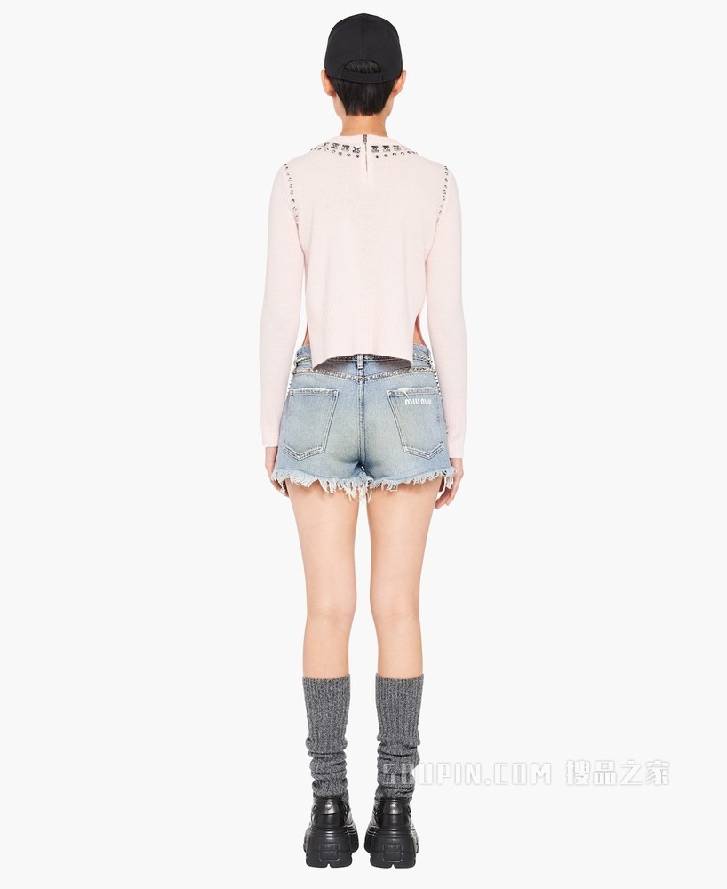 贴花装饰羊毛和羊绒开衫