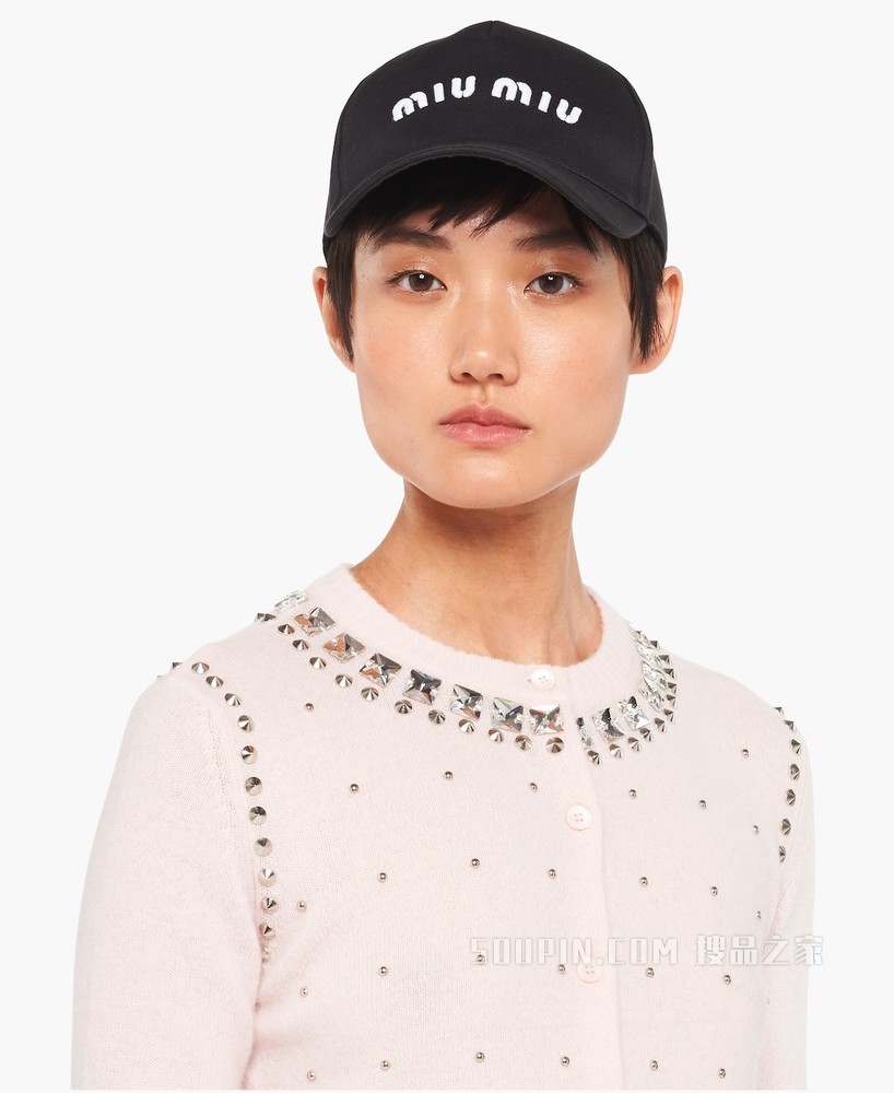 贴花装饰羊毛和羊绒开衫