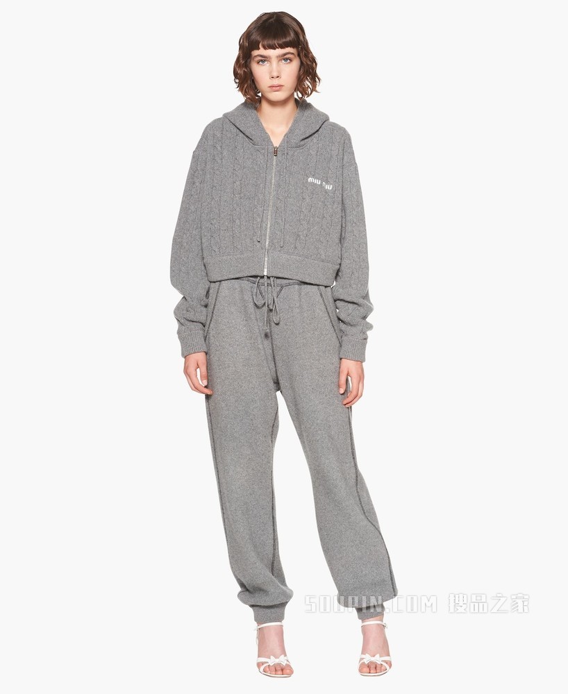 绞花针织羊绒和羊毛帽衫