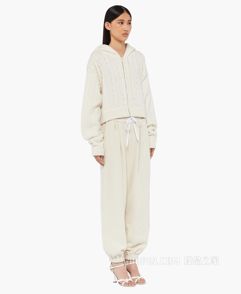 绞花针织羊绒和羊毛帽衫