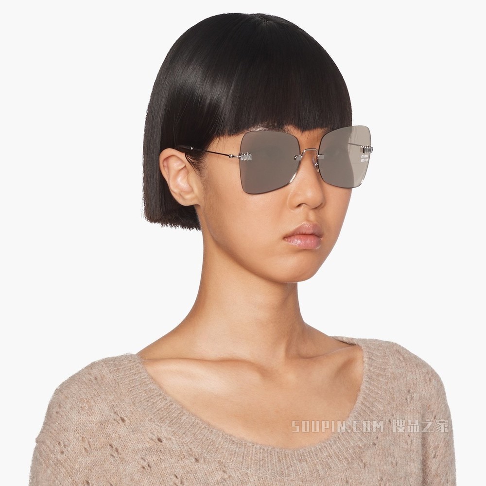 Miu Miu Manière 太阳镜