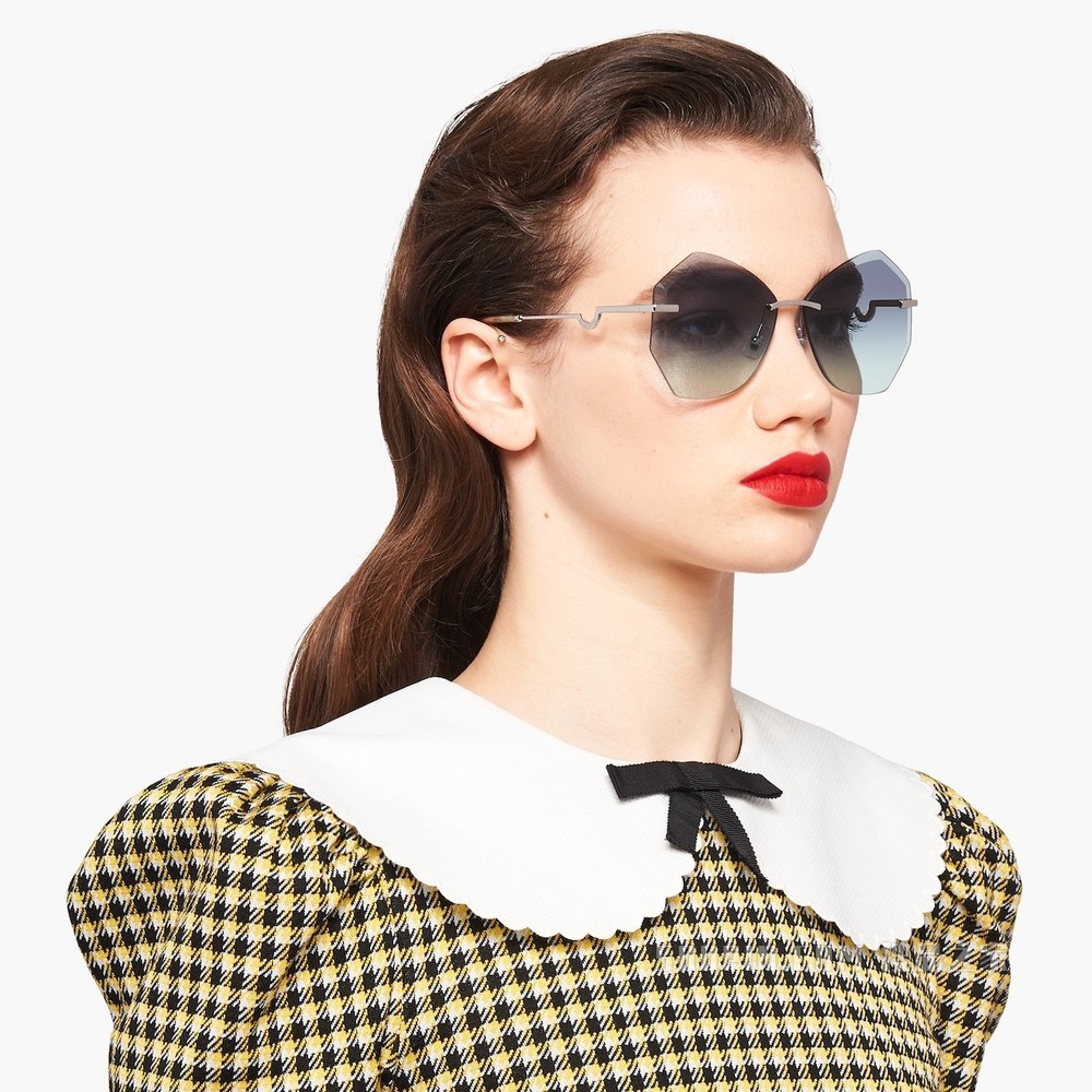 Miu Miu Scenique 太阳镜