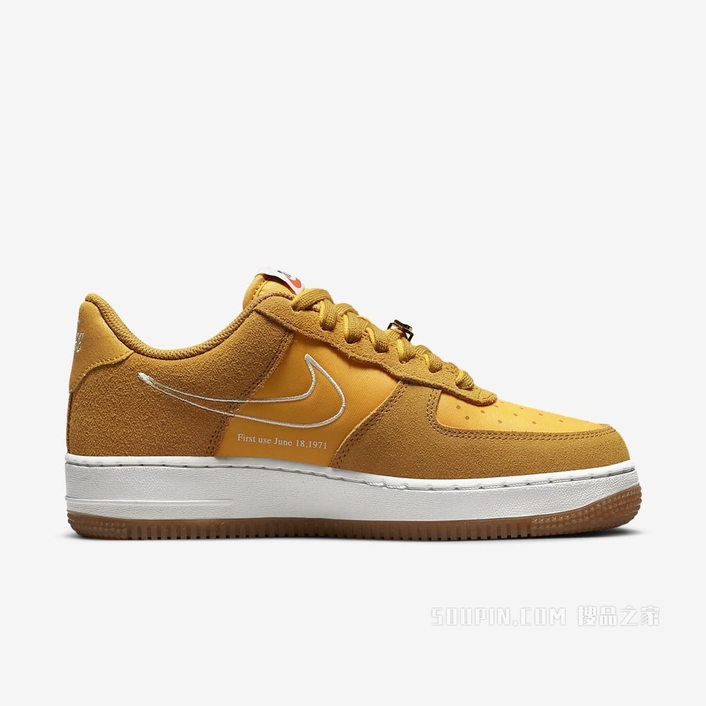 Nike Air Force 1 '07 SE 女子运动鞋