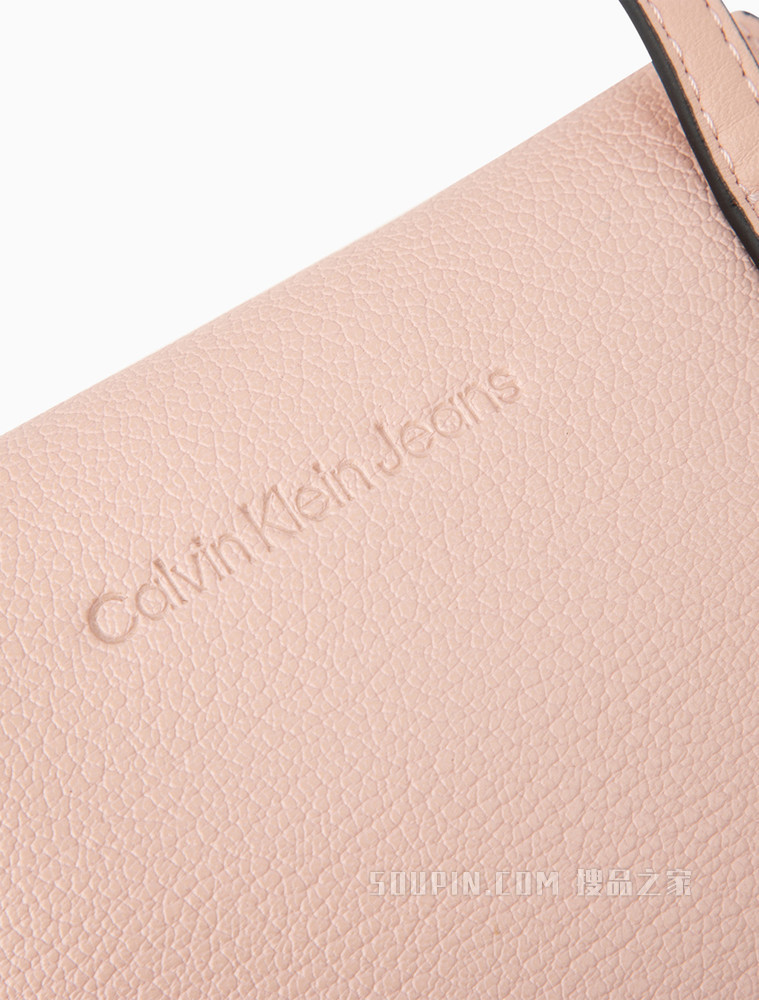 【新年礼物】Calvin Klein 女包金属LOGO单肩手机包DP1504