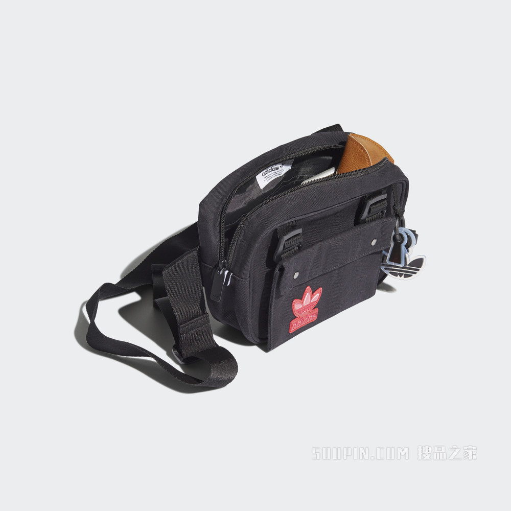 POUCH 运动斜肩包