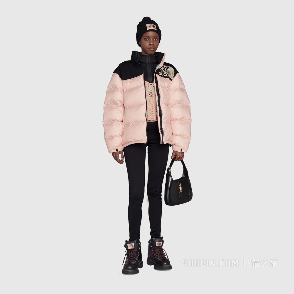 The North Face x Gucci联名系列羽绒夹克 浅粉色和黑色