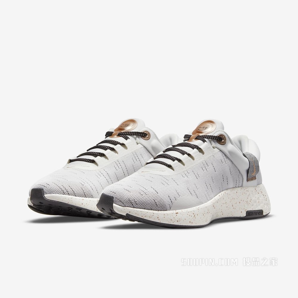 Nike Renew Serenity Run PRM 女子跑步鞋