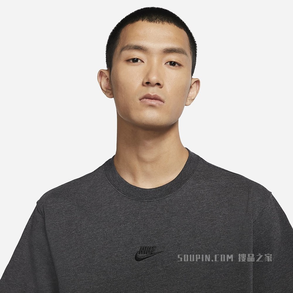 Nike Sportswear Premium Essentials 男子T恤