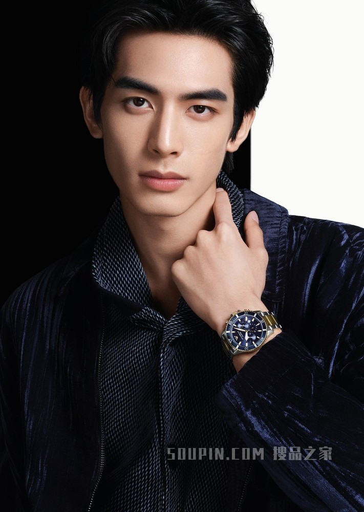宋威龙同款百搭气质石英腕表 | Emporio Armani