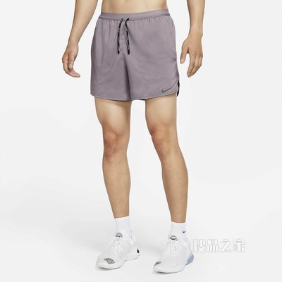 Nike Flex Stride 男子无衬里跑步短裤