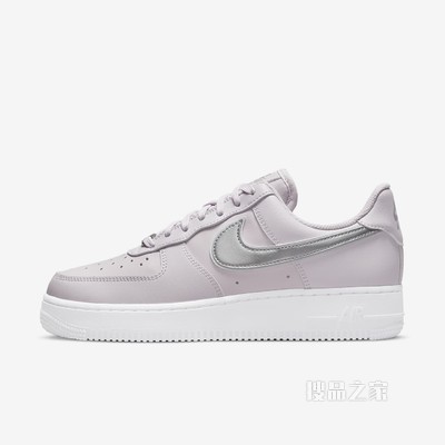 Nike Air Force 1 '07 ESS 女子运动鞋