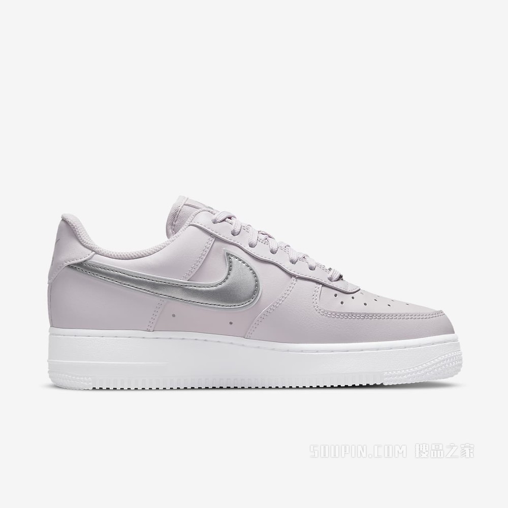 Nike Air Force 1 '07 ESS 女子运动鞋
