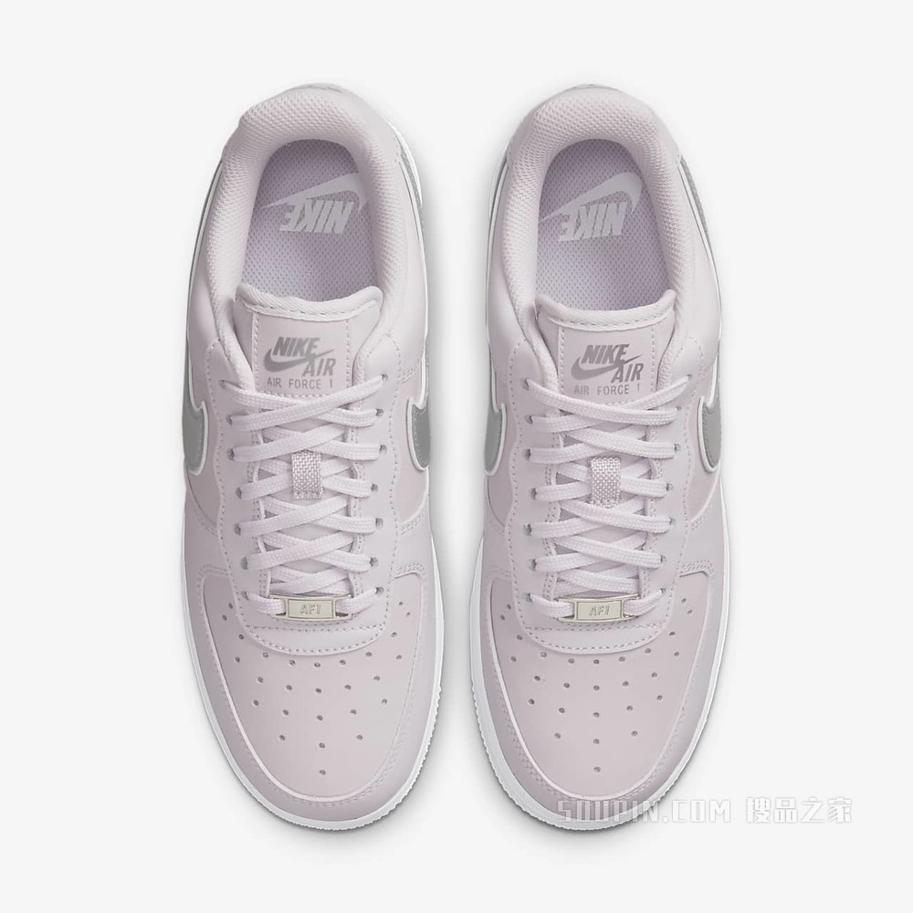 Nike Air Force 1 '07 ESS 女子运动鞋